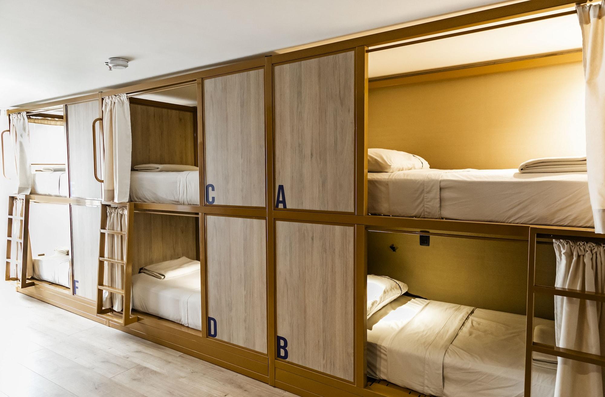 Viajero & Hotel 4*